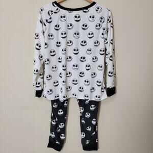 NWT Disney Nightmare Before Christmas Women's L(12-14) Velour PJ Set Skellington